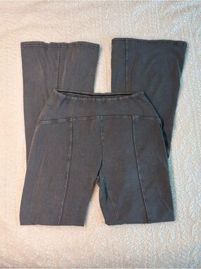 Flare Jean-Style Pants 🩶